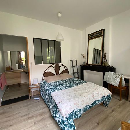 Bed and Breakfast Au Jardin Y Муасак Экстерьер фото